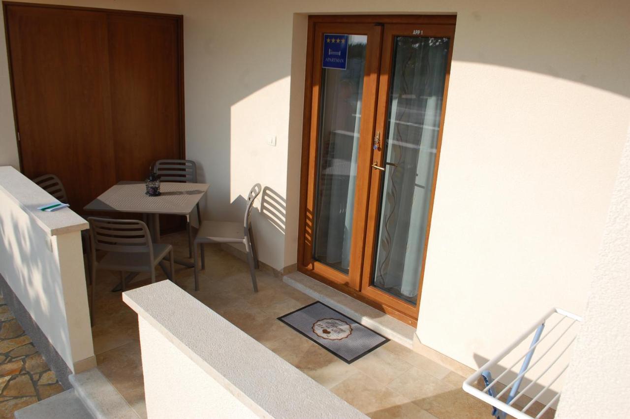 Apartmani Diana Novigrad  Luaran gambar