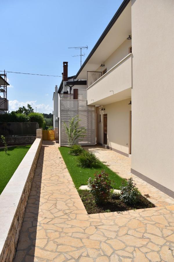 Apartmani Diana Novigrad  Luaran gambar