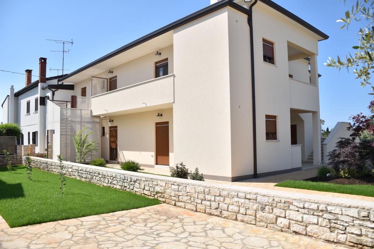 Apartmani Diana Novigrad  Luaran gambar