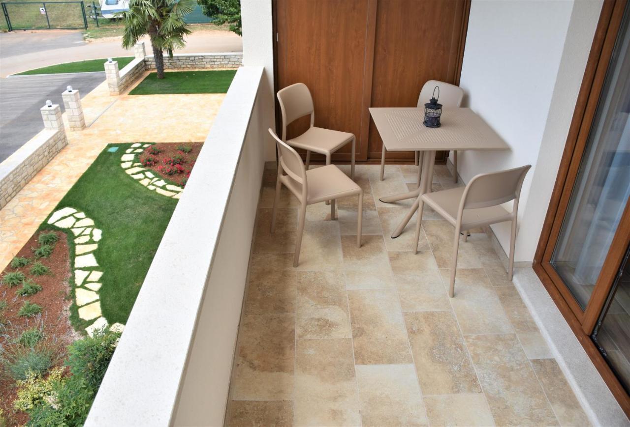 Apartmani Diana Novigrad  Luaran gambar