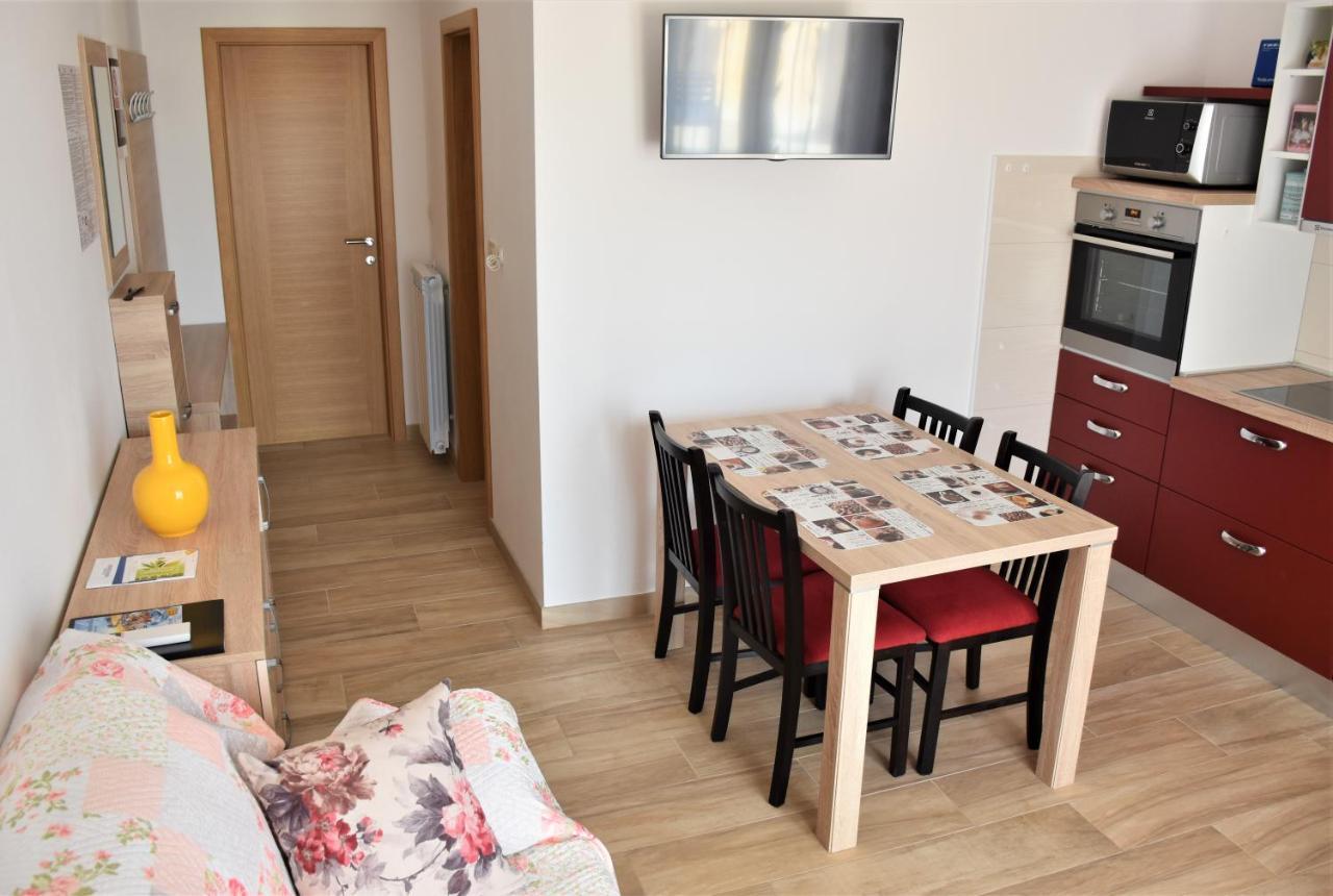 Apartmani Diana Novigrad  Luaran gambar